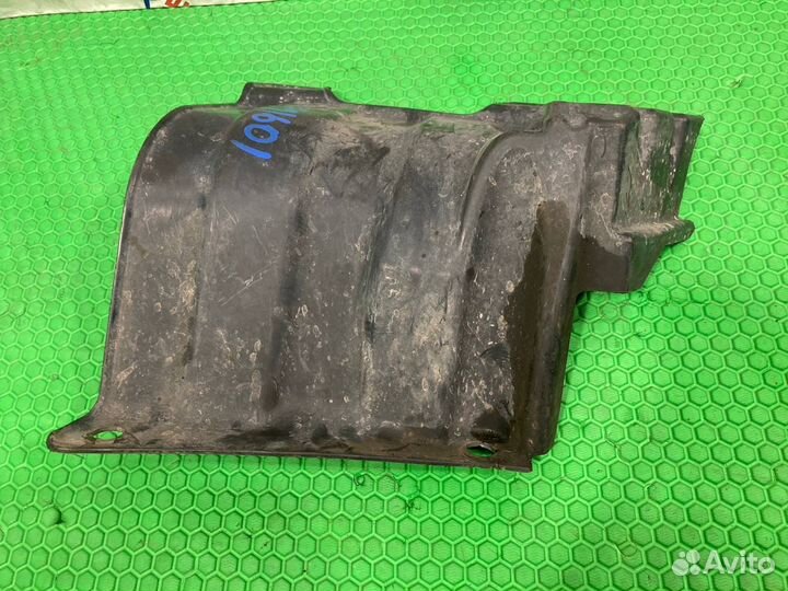 Пыльник (защита) двигателя правый Land Rover Range