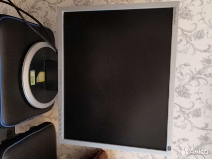 Монитор samsung