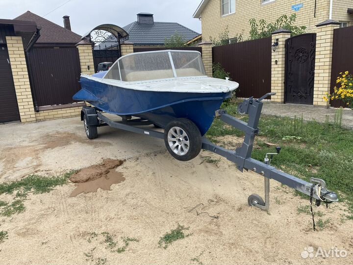 Продаю лодку Казанка 2м эксклюзив