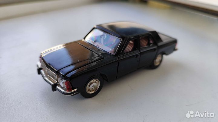 Модель волга газ 3102 СССР 1:43