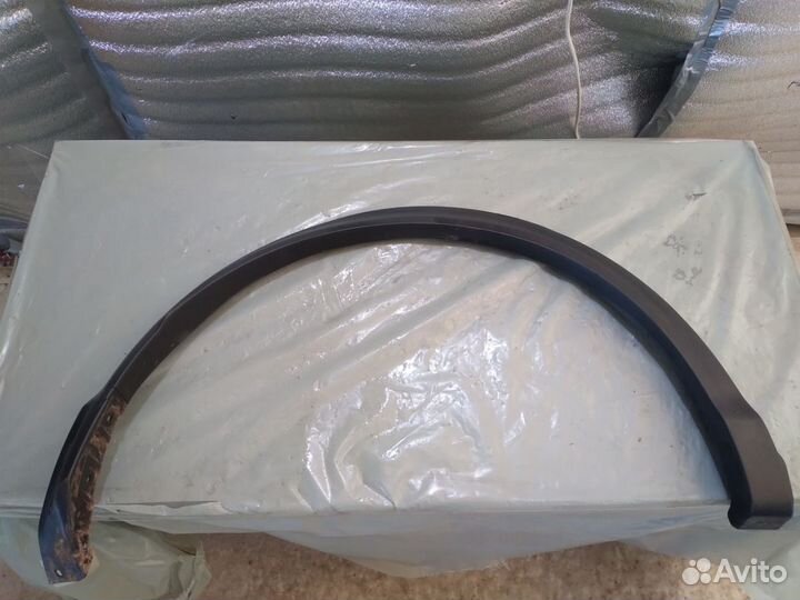 Накладка (расширитель ) арки крыла - сзади справа