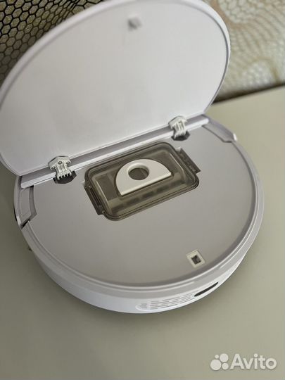 Робот пылесос redmond