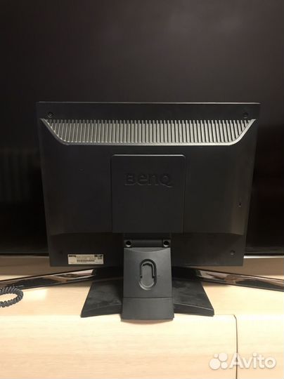 Монитор Benq Q7T5