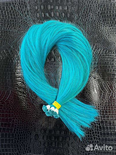 Наращивание цветных прядей