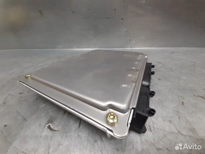 Блок управления двигателем Volkswagen Passat B5