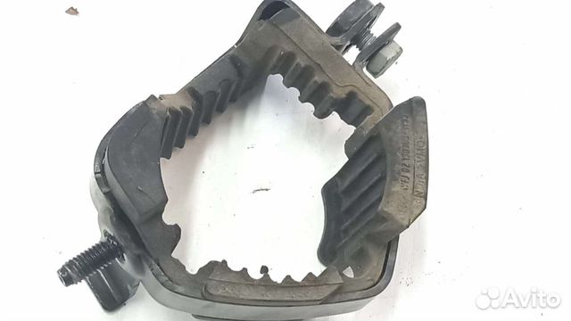 Крепление доп. насоса Audi A6 c7