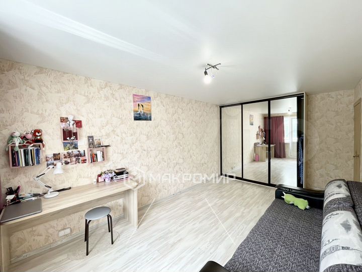 2-к. квартира, 43 м², 3/5 эт.