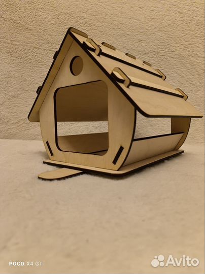 Кормушка для птиц