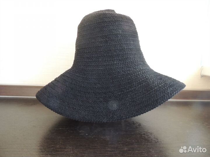 Шляпа черная вязаная осенняя