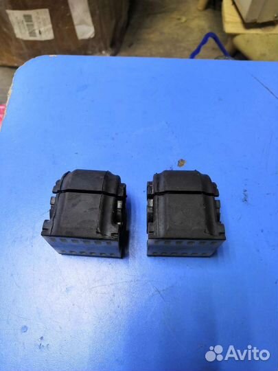 Втулки Mercedes Sprinter /Volkswagen Crafter