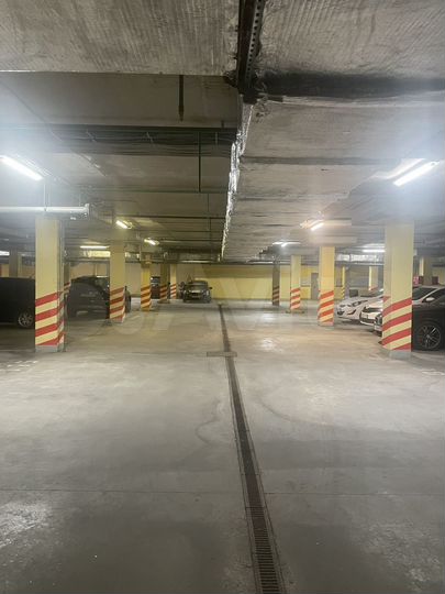 Машиноместо, 16 м²