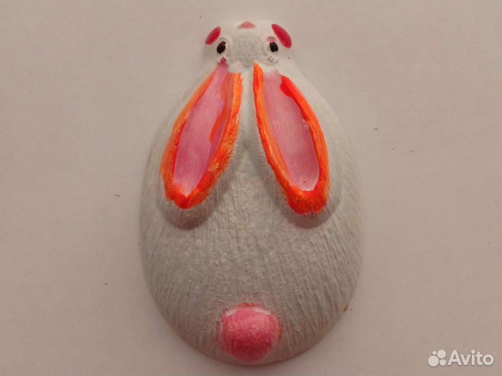 Зайчик из гипса