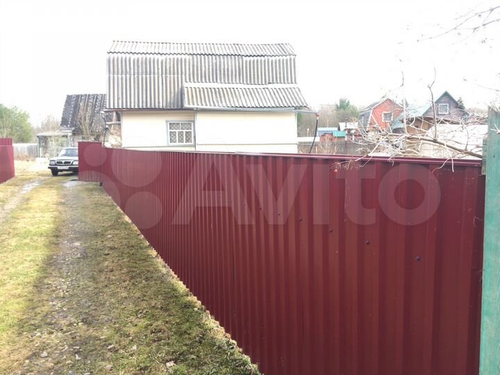 Дача 31,8 м² на участке 8 сот.