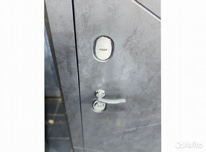 Двери с ударопрочным зеркалом Аргус