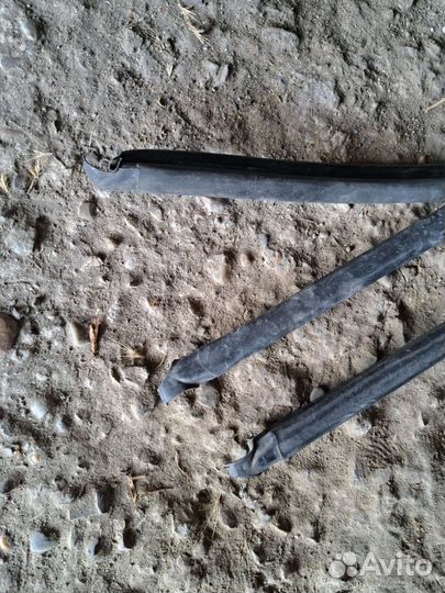 Уплотнитель капота BMW E65 E66