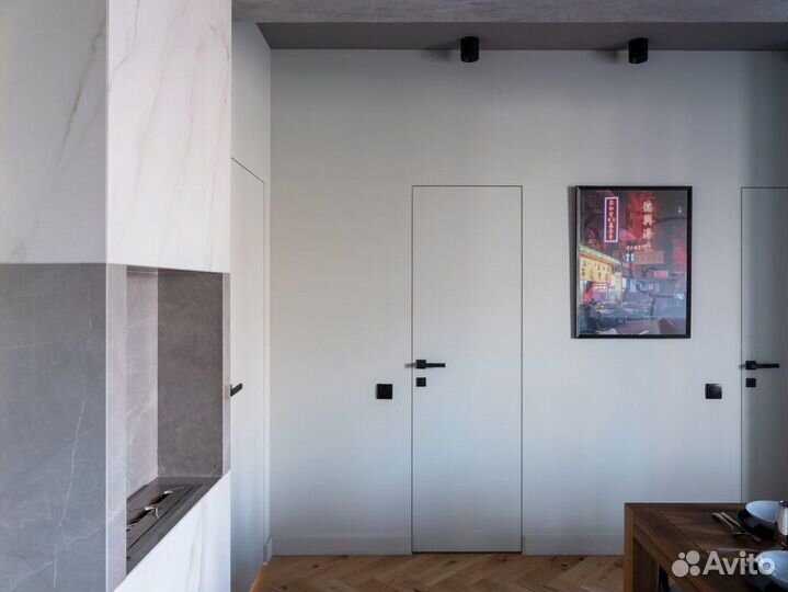 Скрытая дверь под дизайн