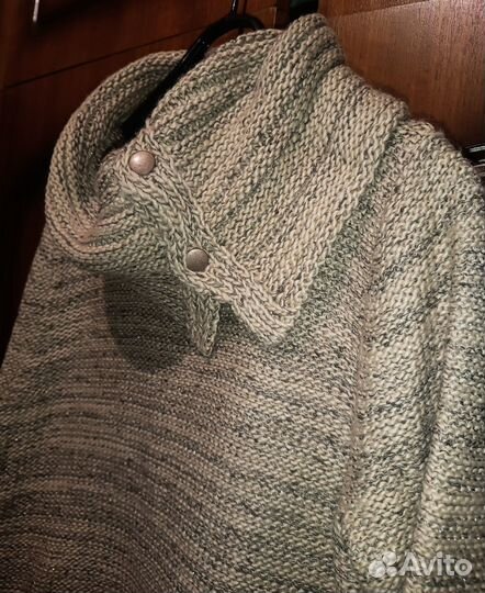 Свитер женский фирменный 42-44