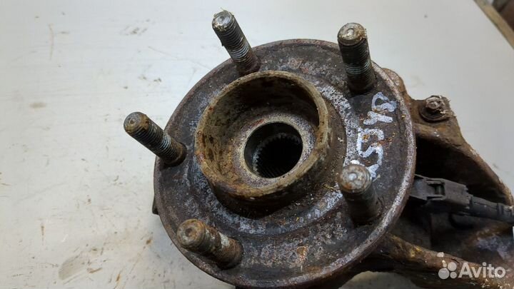 Ступица (кулак, цапфа) левая передняя Volvo S40 2004