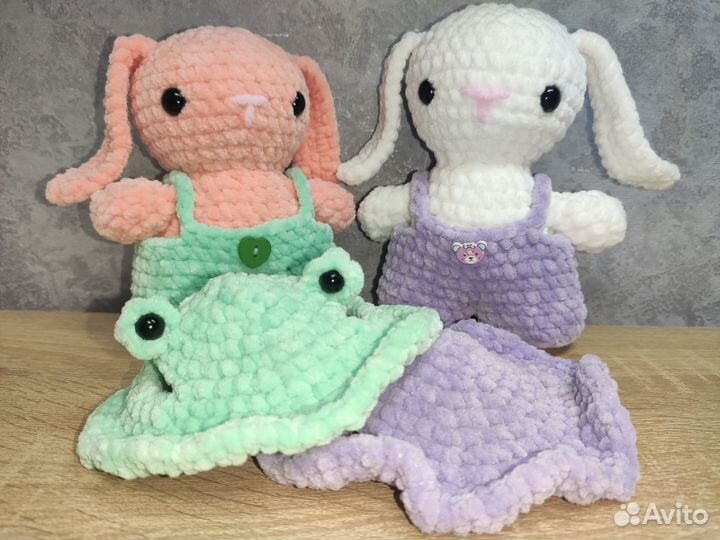 Вязаный зайчик в костюме, вязаные игрушки заяц