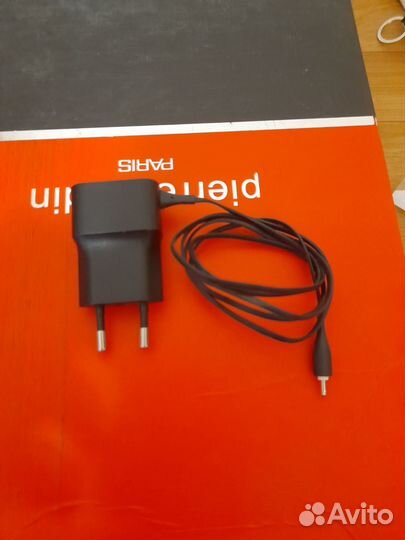 Зарядка для телефона