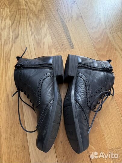 Ботинки детские на девочку. Размер 34