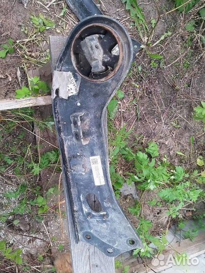 Рычаг продольный задний правый Hyundai Tucson