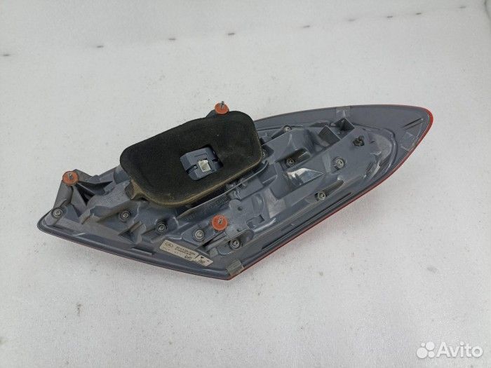 Фонарь задний правый для Mercedes-Benz E-Класс V