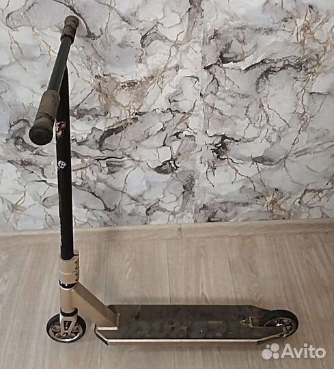 Трюковой самокат tech team duker 303