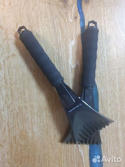 Скребок для чистки стекол Мерседес Mercedes-Benz