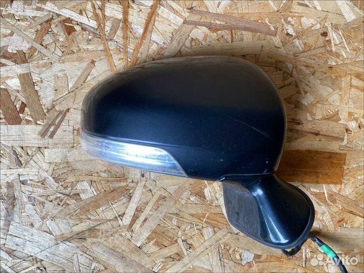 Зеркало правое электрическое Toyota Avensis