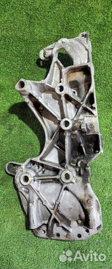 Кронштейн генератора Renault Clio 2