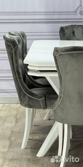 Столы и стулья новые