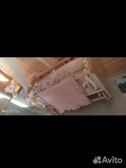 Детская кроватка люлька с маятником