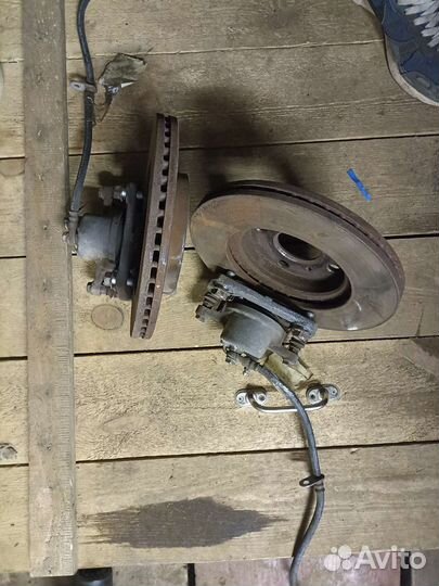 Передние тормозные диски суппорта