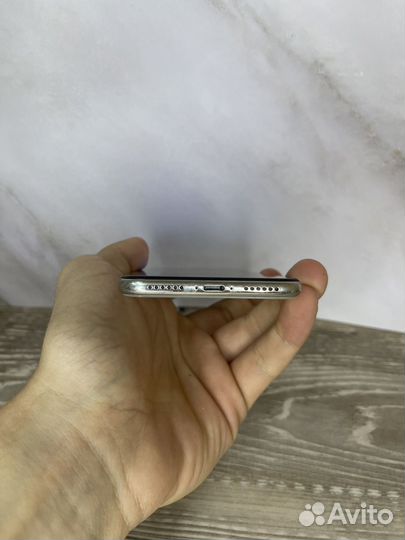 iPhone X, 64 ГБ