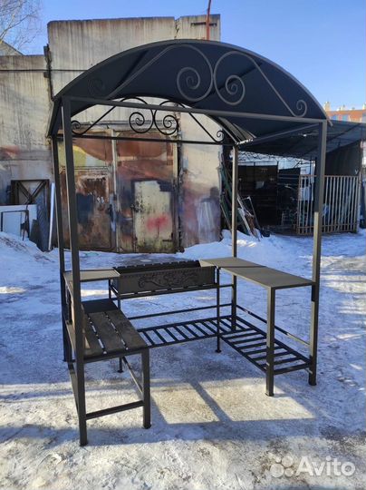Беседка с мангалом