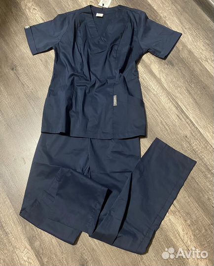 Медицинский костюм новый