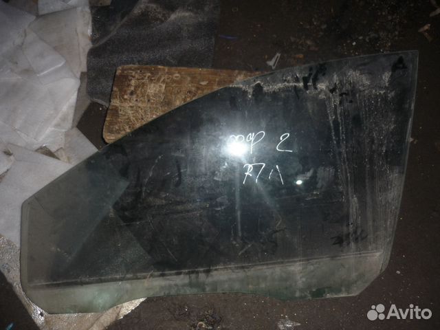Стекло двери переднее левое Форд Фокус 2