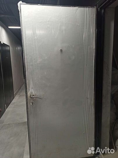 Дверь входная металлическая