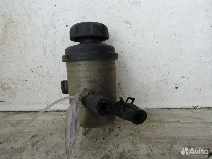 Бачок жидкости усилителя руля Хендай Санта Фе