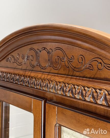 Шкаф витрина для посуды Венеция