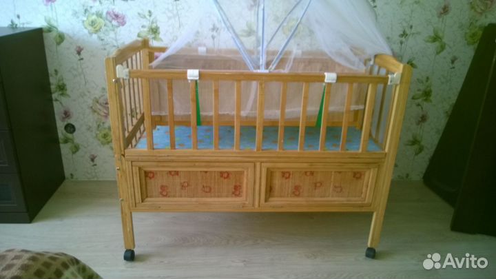 Кроватка с люлькой