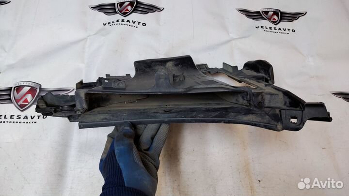 Воздуховод бампера Porsche Cayenne 2017-2023 год