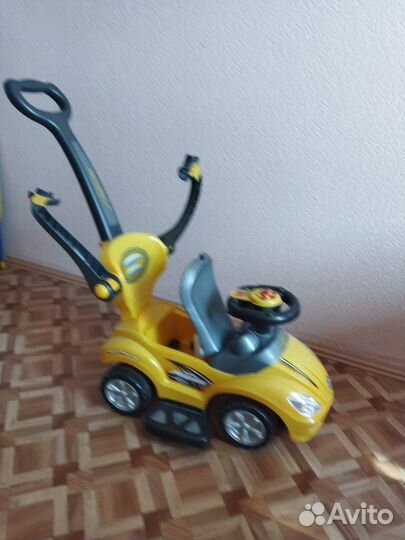 Детская машинка Каталка с ручкой