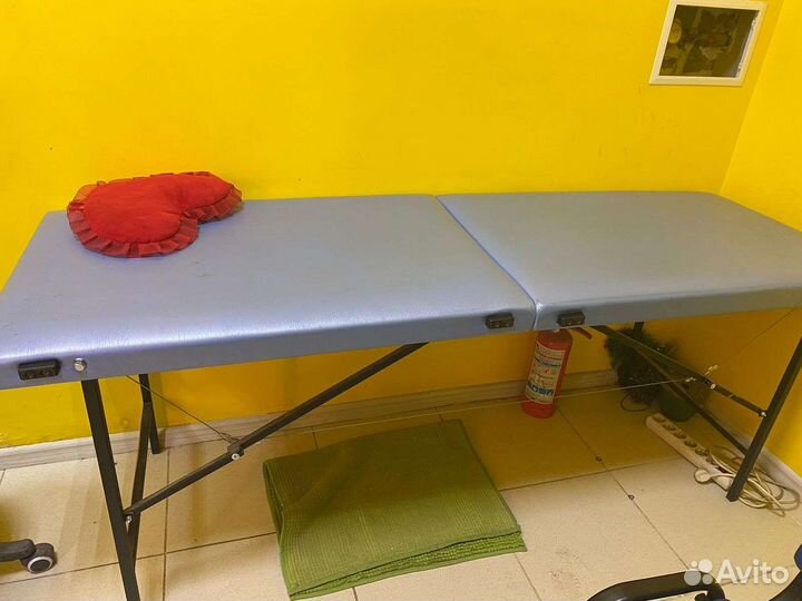 Кушетка и стул