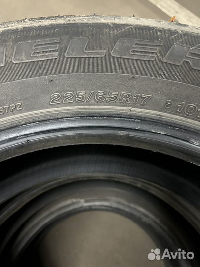 Bridgestone Dueler H/T 687 225/65 R17