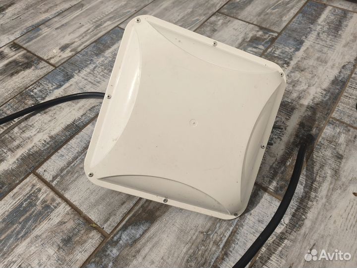 Для wifi антена и роутер