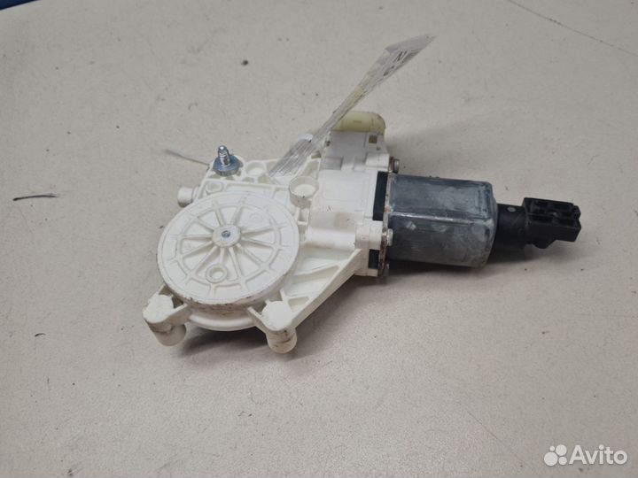 Моторчик стеклоподъёмника передний левый BMW X1 E8