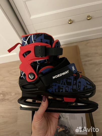 Коньки человек паук