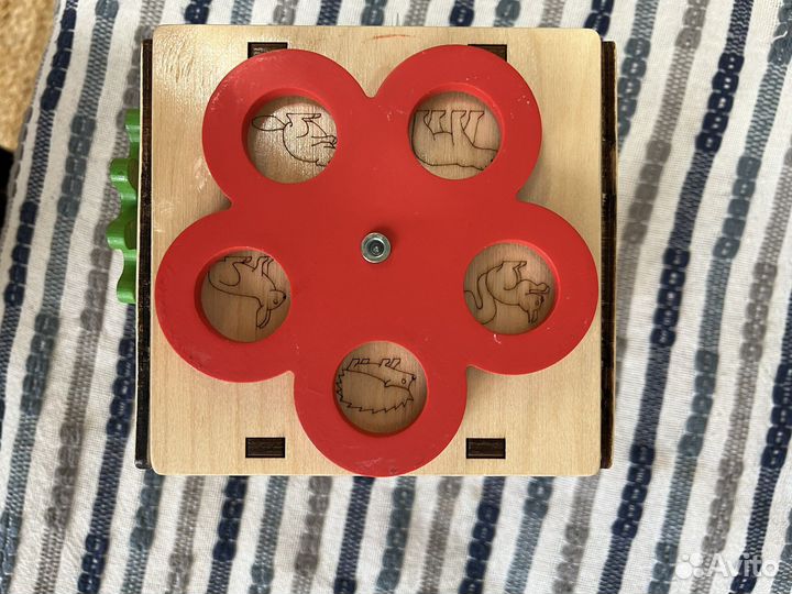 Игрушка домик сортер